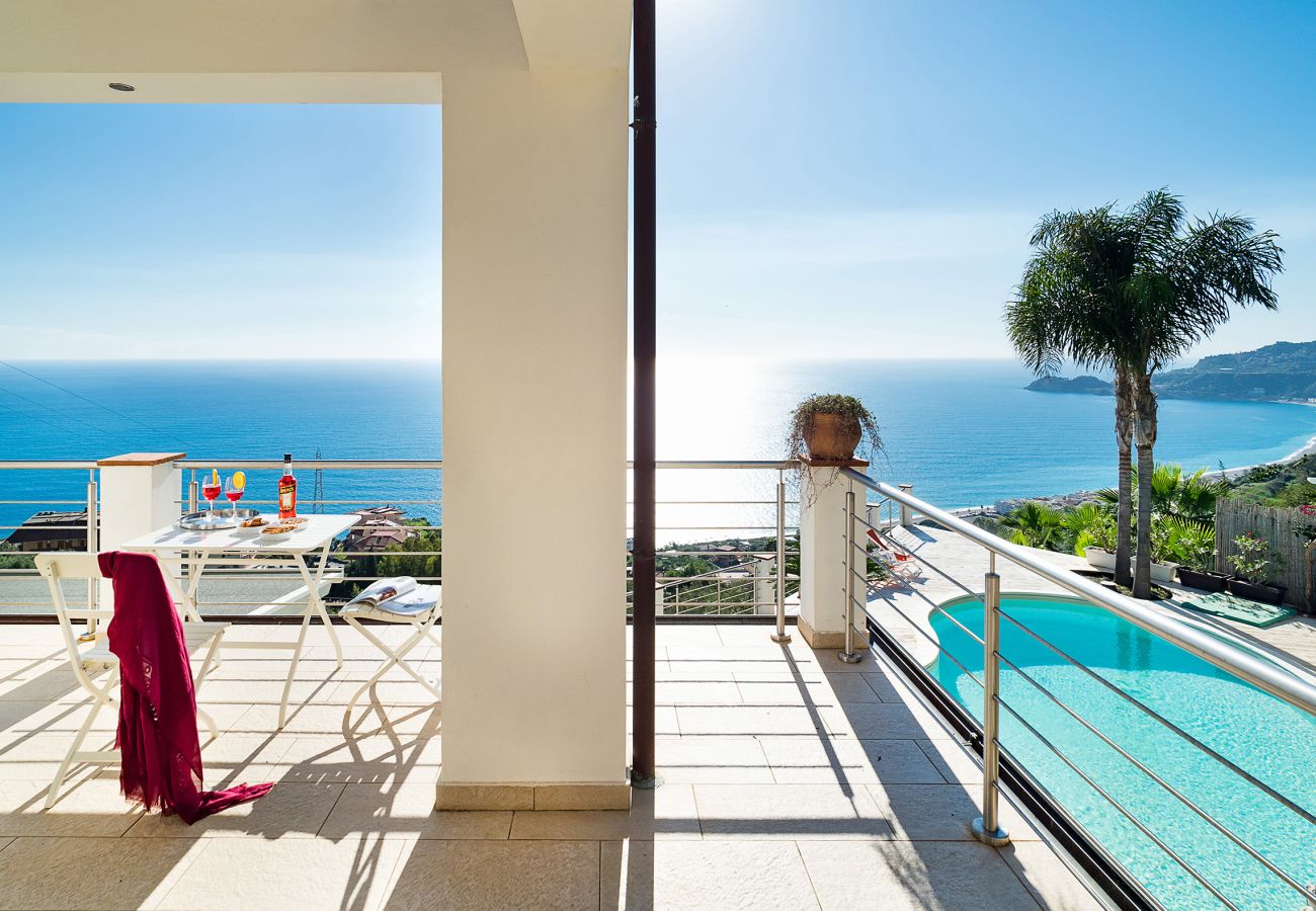 Villa a Taormina - Villa con vista strepitosa a Taormina, Sicily