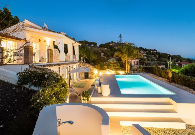 Villa a Licata - Villa di lusso al mare con piscina Villa a Licata - Villa di lusso al mare con piscina