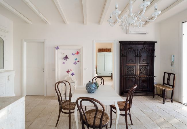 Villa a Marsala - Villa esclusiva con piscina, cucina esterna, a Marsala, Sicilia - 9 pax Villa a Marsala - Villa esclusiva con piscina, cucina esterna, a Marsala, Sicilia - 9 pax