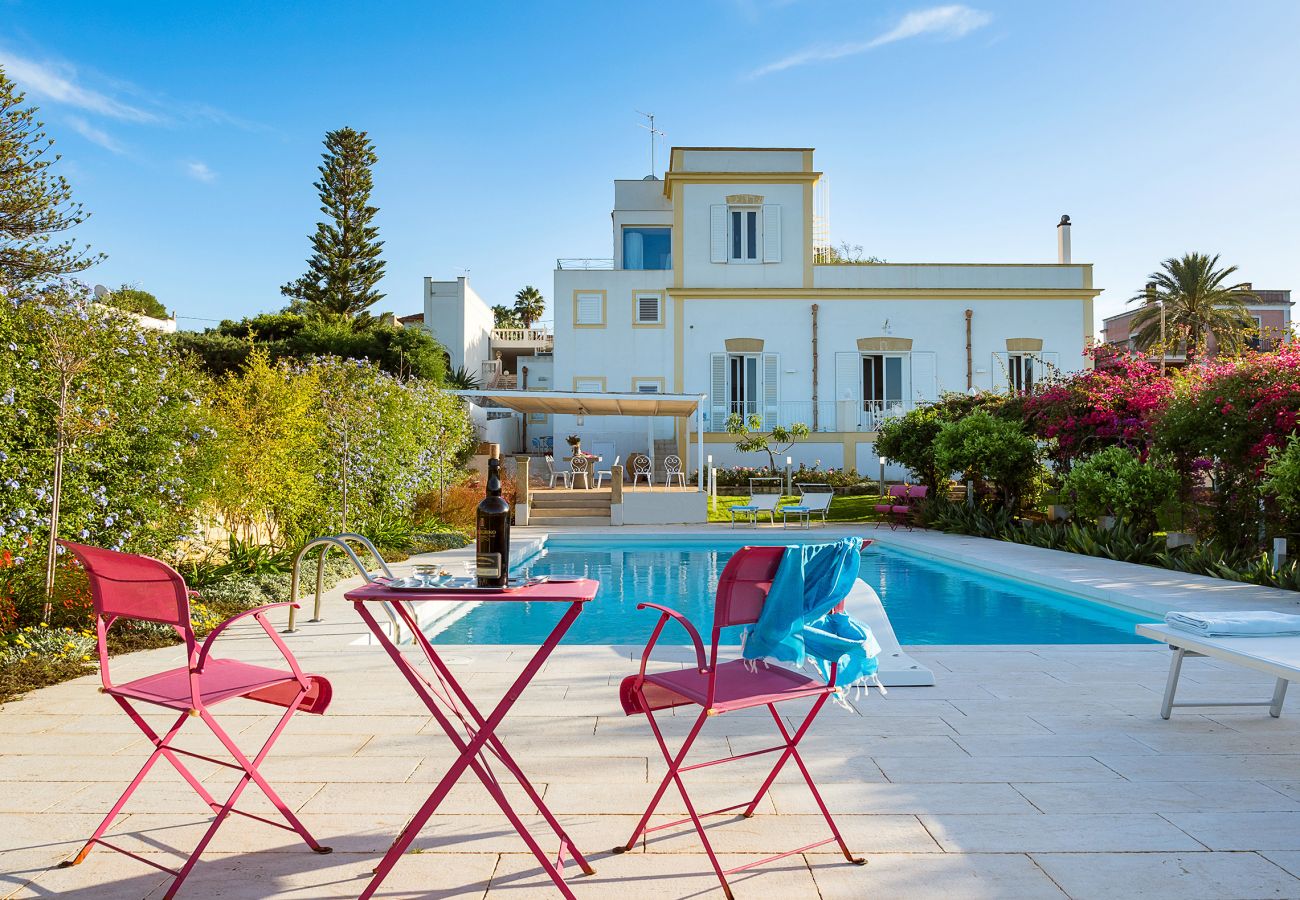 Villa a Marsala - Villa esclusiva con piscina, cucina esterna, a Marsala, Sicilia - 9 pax