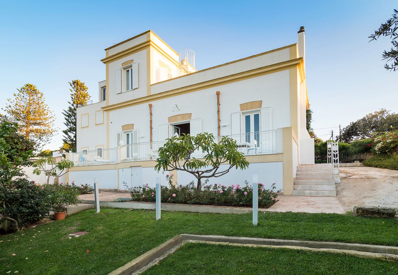 Villa a Marsala - Villa esclusiva con piscina, cucina esterna, a Marsala, Sicilia - 9 pax