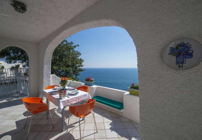 Appartamento a Conca dei Marini - Casa Giovannina - affascinante casa di pescatori con vista mozzafiato Appartamento a Conca dei Marini - Casa Giovannina - affascinante casa di pescatori con vista mozzafiato