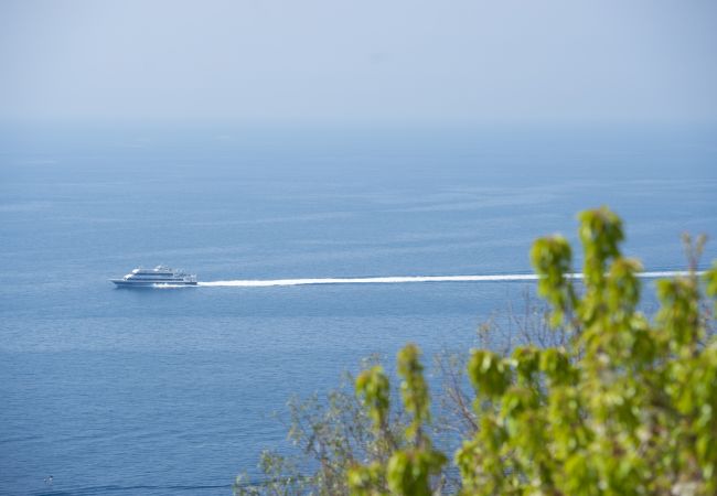 Casa a Praiano - Casa di Nonno Mario - Terrazza vista mare, nel cuore di Praiano