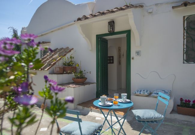 Casa a Praiano - Casa di Nonno Mario - Terrazza vista mare, nel cuore di Praiano