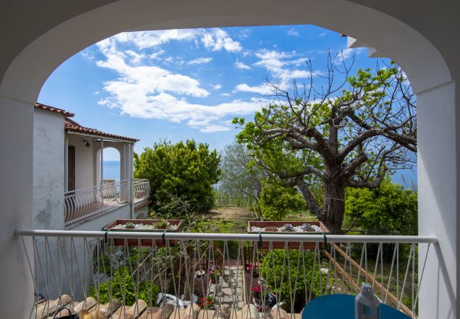 Casa a Praiano - Casa di Nonno Mario - Vista sul Tramonto di Capri Casa a Praiano - Casa di Nonno Mario - Vista sul Tramonto di Capri