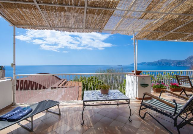 Casa a Praiano - Casa di Nonno Mario - Vista sul Tramonto di Capri Casa a Praiano - Casa di Nonno Mario - Vista sul Tramonto di Capri