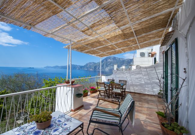 Casa a Praiano - Casa di Nonno Mario - Vista sul Tramonto di Capri Casa a Praiano - Casa di Nonno Mario - Vista sul Tramonto di Capri