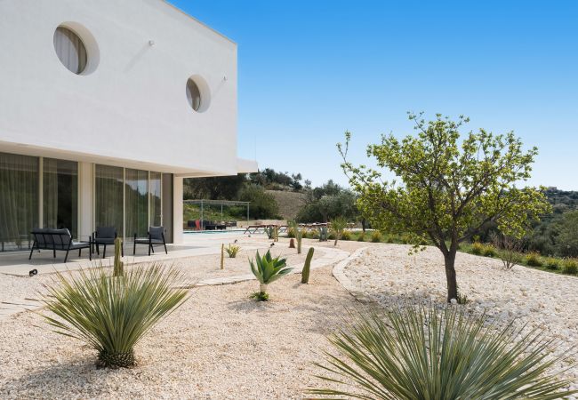 Villa a Avola - Lussuosa villa con piscina privata nei dintorni di Noto, Sicilia -9pax Villa a Avola - Lussuosa villa con piscina privata nei dintorni di Noto, Sicilia -9pax