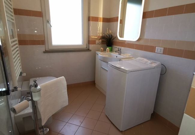 Villa a Bolsena - Villa direttamente sul lago -Villa Clara per 12 persone  Villa a Bolsena - Villa direttamente sul lago -Villa Clara per 12 persone