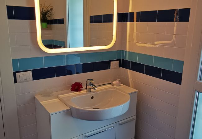 Villa a Bolsena - Villa direttamente sul lago -Villa Clara per 12 persone  Villa a Bolsena - Villa direttamente sul lago -Villa Clara per 12 persone