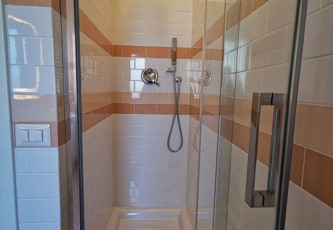 Villa a Bolsena - Villa direttamente sul lago -Villa Clara per 12 persone  Villa a Bolsena - Villa direttamente sul lago -Villa Clara per 12 persone