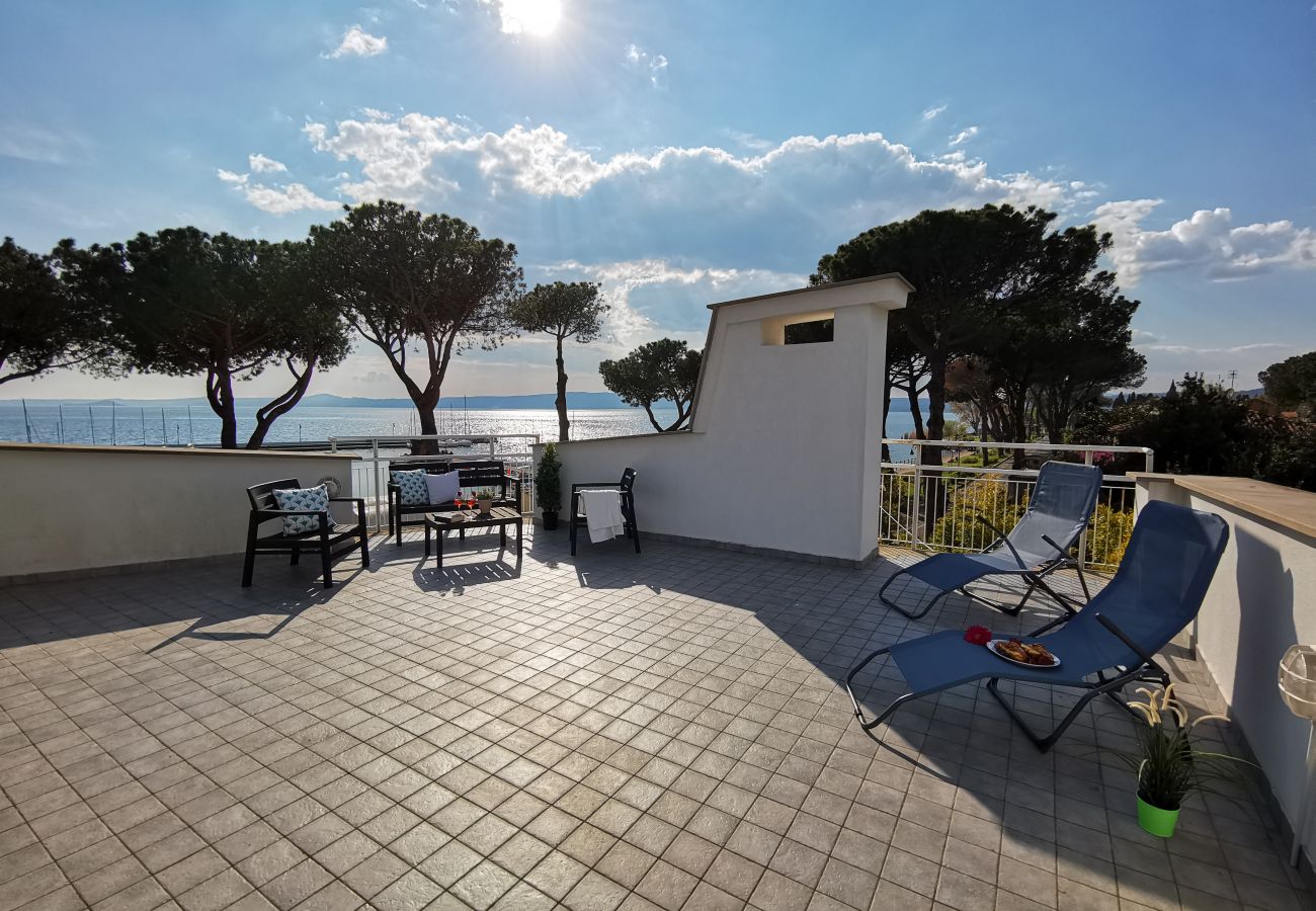 Villa a Bolsena - Villa direttamente sul lago -Villa Clara per 12 persone 