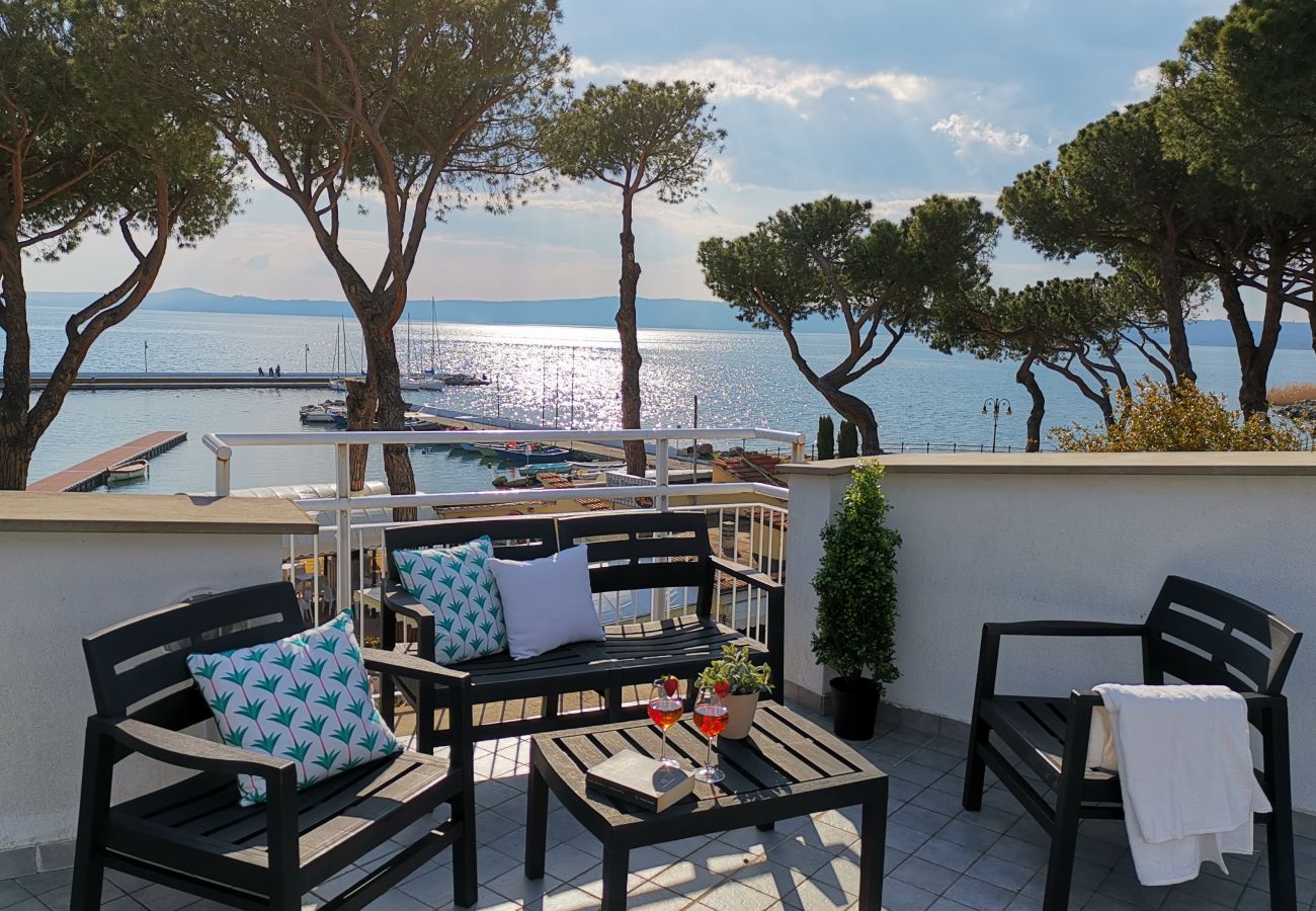 Villa a Bolsena - Villa direttamente sul lago -Villa Clara per 12 persone 
