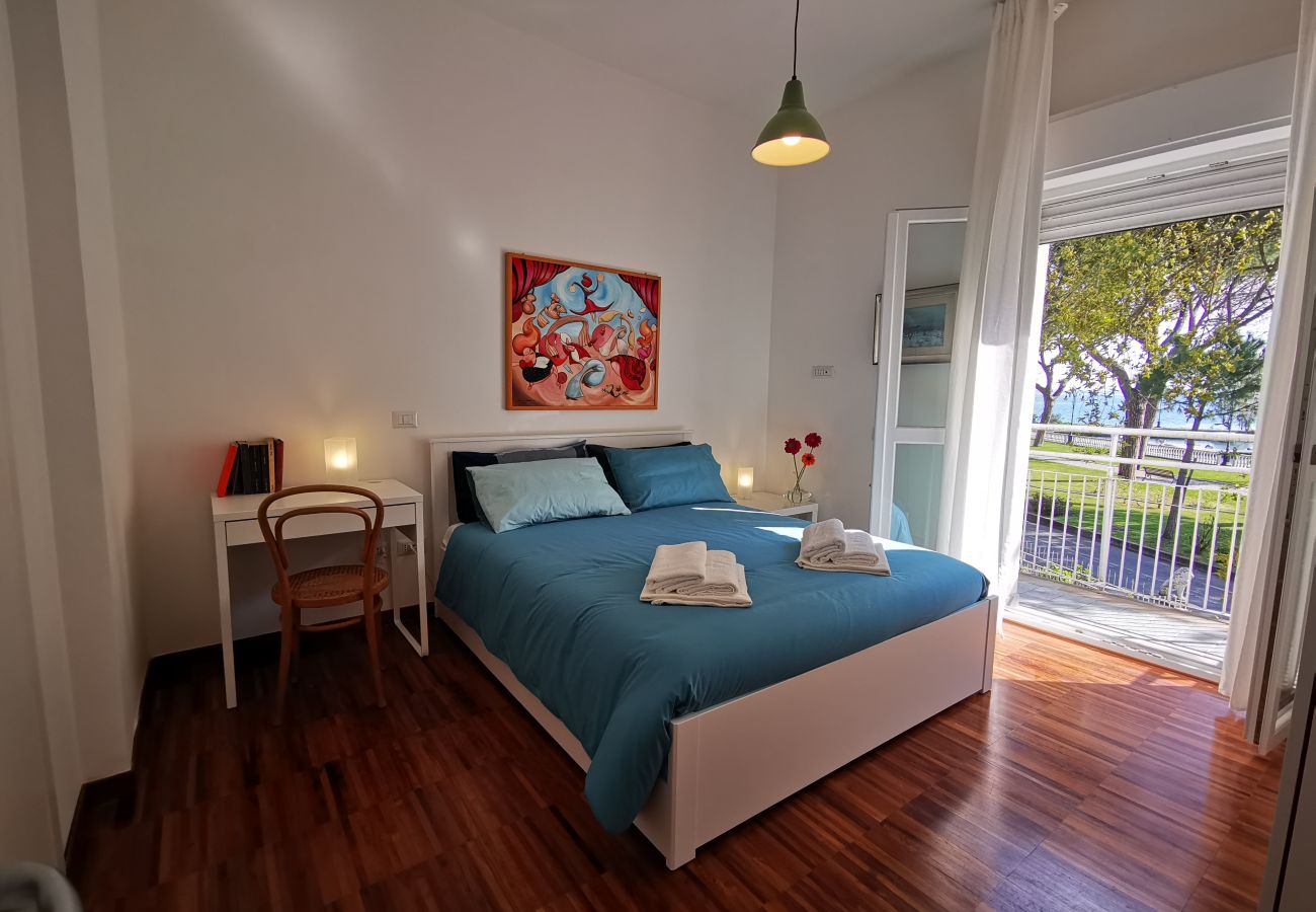 Villa a Bolsena - Villa direttamente sul lago -Villa Clara per 12 persone 