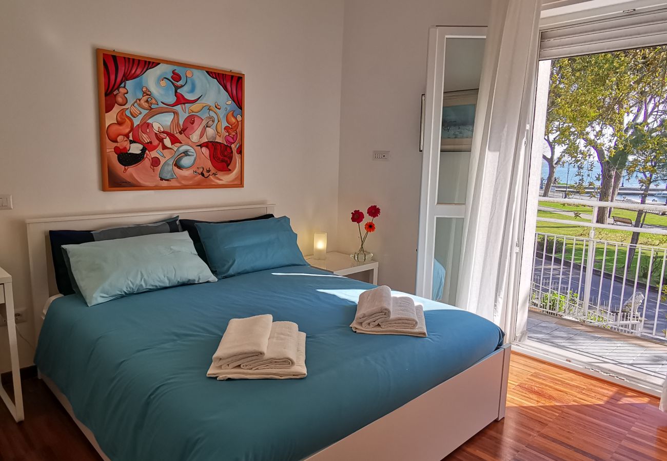 Villa a Bolsena - Villa direttamente sul lago -Villa Clara per 12 persone 