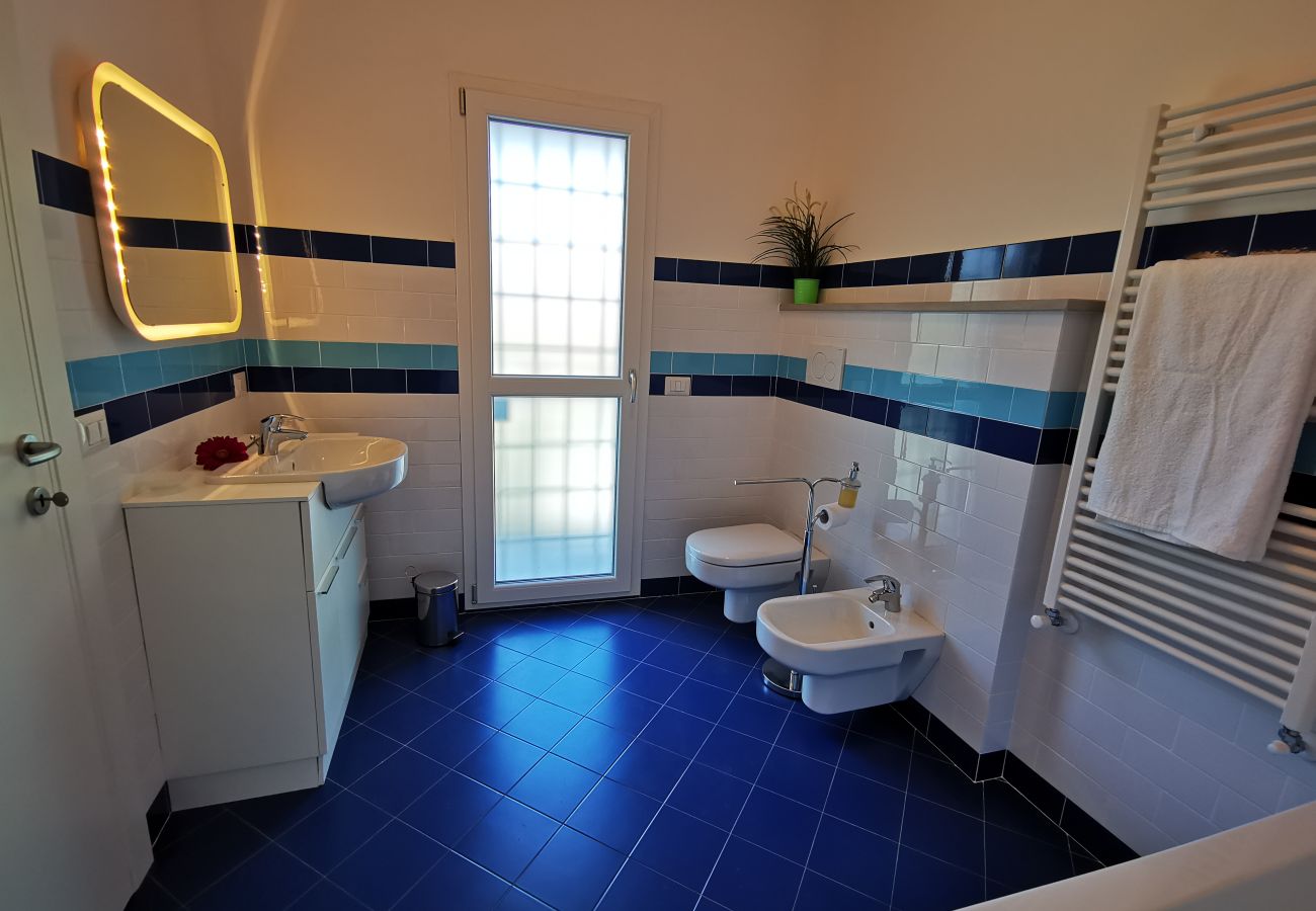 Villa a Bolsena - Villa direttamente sul lago -Villa Clara per 12 persone 