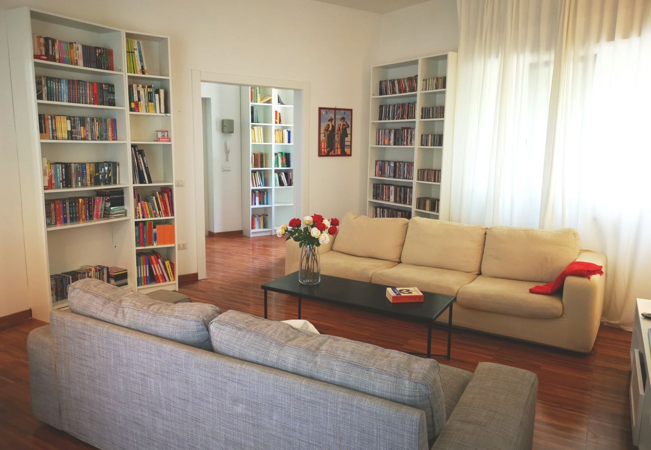 Villa a Bolsena - Villa direttamente sul lago -Villa Clara per 12 persone 