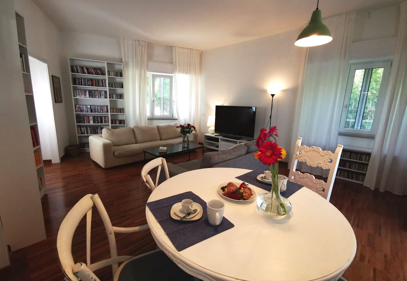 Villa a Bolsena - Villa direttamente sul lago -Villa Clara per 12 persone 