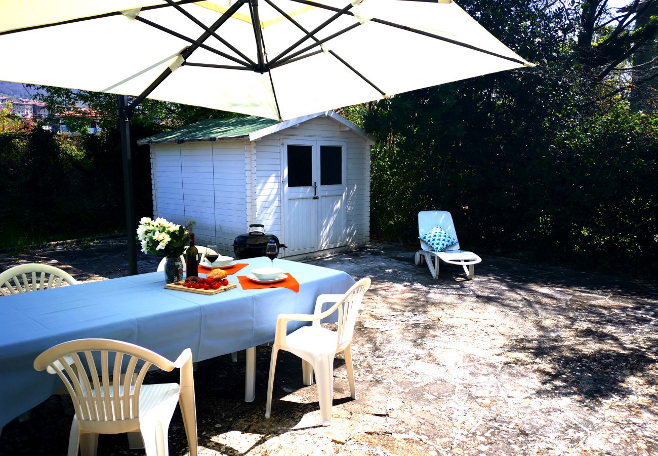 Villa a Bolsena - Villa direttamente sul lago -Villa Clara per 12 persone 