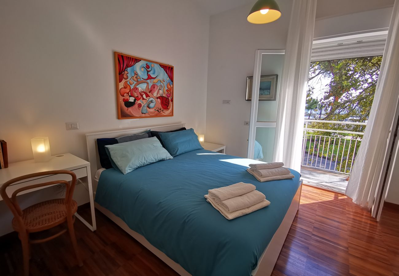 Villa a Bolsena - Villa direttamente sul lago -Villa Clara per 12 persone 