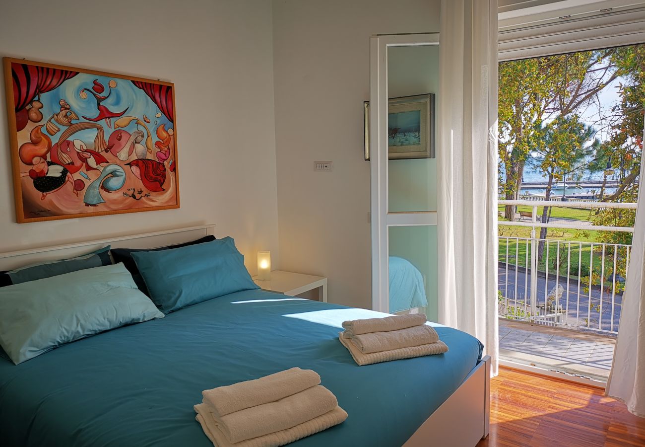 Villa a Bolsena - Villa direttamente sul lago -Villa Clara per 12 persone 