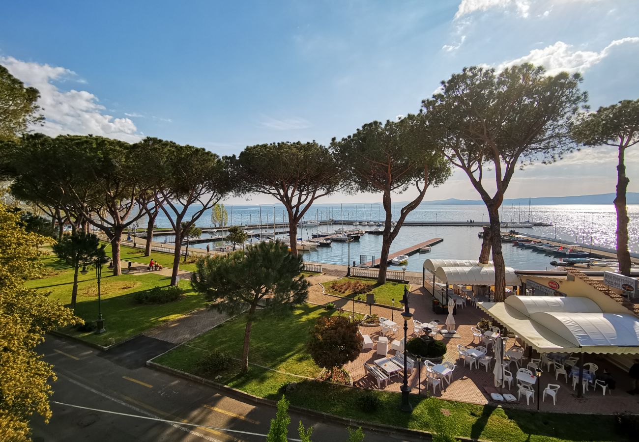 Villa a Bolsena - Villa direttamente sul lago -Villa Clara per 12 persone 