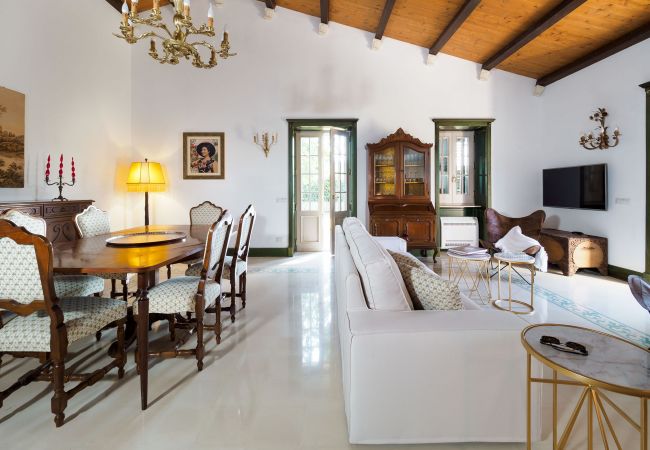 Villa a Fontane Bianche - Villa con piscina, 300 metri dal mare di Fontane Bianche Villa a Fontane Bianche - Villa con piscina, 300 metri dal mare di Fontane Bianche