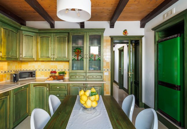 Villa a Fontane Bianche - Villa con piscina, 300 metri dal mare di Fontane Bianche Villa a Fontane Bianche - Villa con piscina, 300 metri dal mare di Fontane Bianche