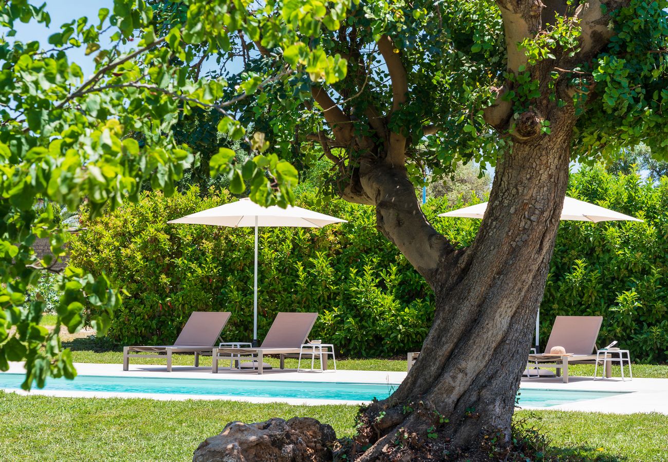 Villa a Fontane Bianche - Villa con piscina, 300 metri dal mare di Fontane Bianche Villa a Fontane Bianche - Villa con piscina, 300 metri dal mare di Fontane Bianche