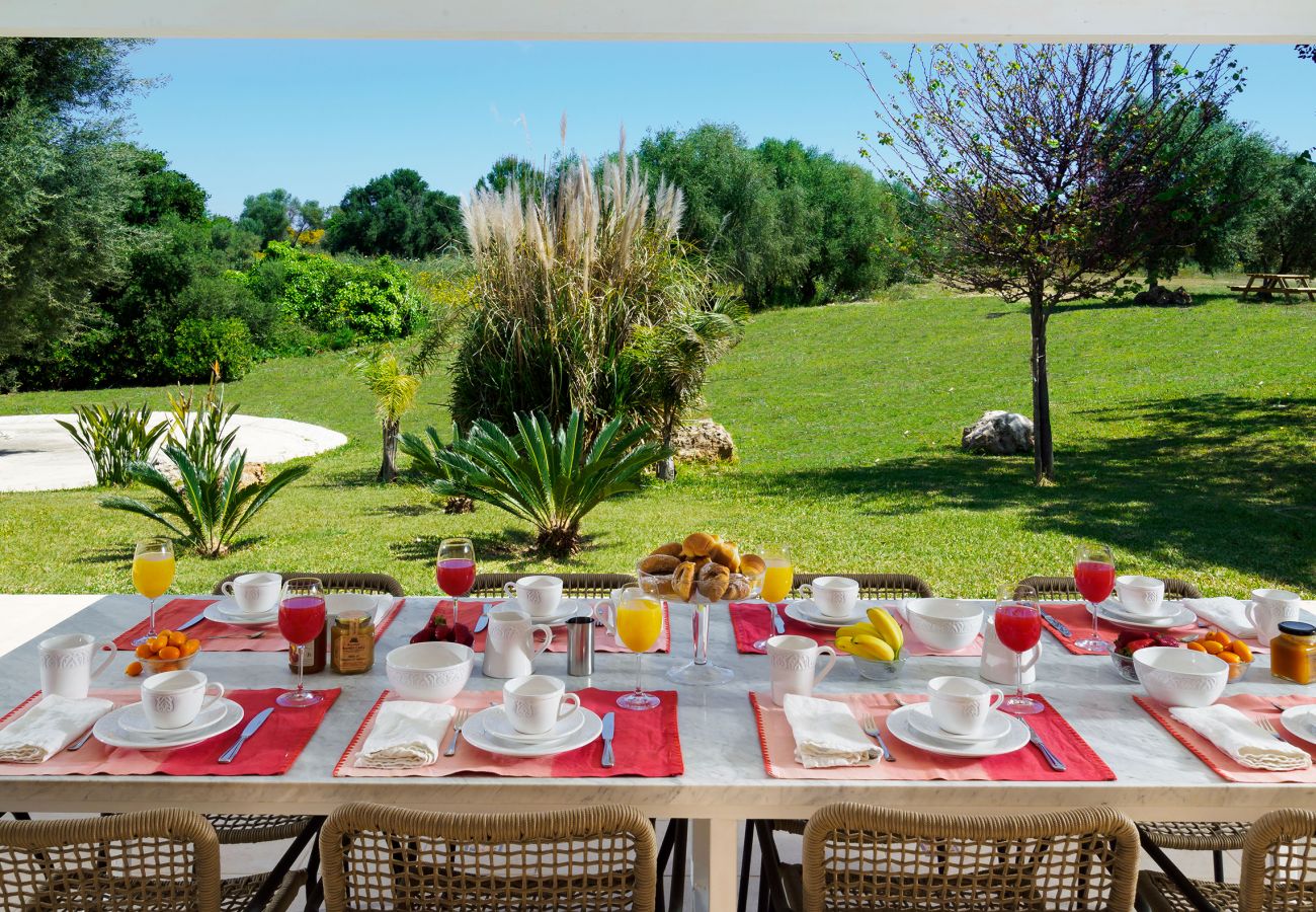 Villa a Fontane Bianche - Villa con piscina, 300 metri dal mare di Fontane Bianche Villa a Fontane Bianche - Villa con piscina, 300 metri dal mare di Fontane Bianche