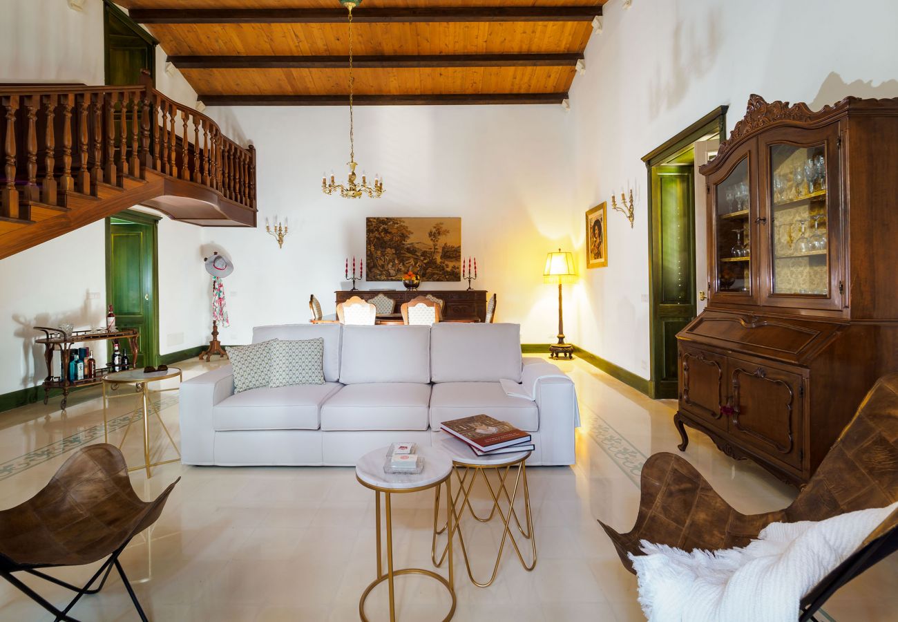 Villa a Fontane Bianche - Villa con piscina, 300 metri dal mare di Fontane Bianche Villa a Fontane Bianche - Villa con piscina, 300 metri dal mare di Fontane Bianche