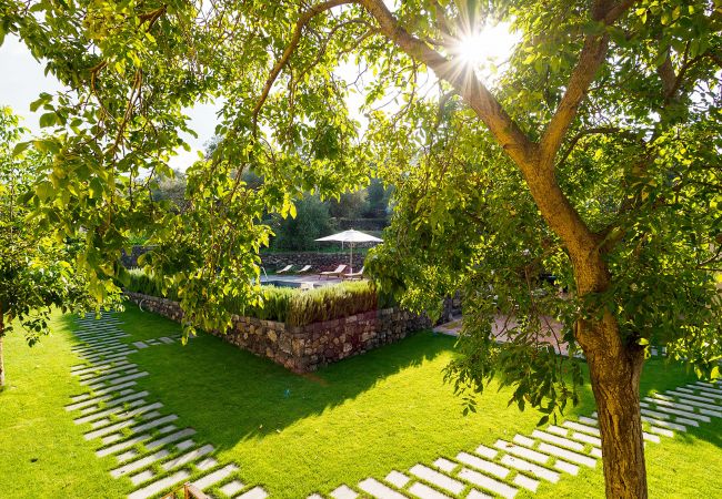 Villa a Randazzo - Villa di charme con piscina a Randazzo, Sicilia - 10 pax Villa a Randazzo - Villa di charme con piscina a Randazzo, Sicilia - 10 pax