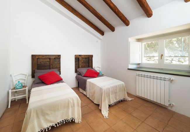 Villa a Randazzo - Villa di charme con piscina a Randazzo, Sicilia - 10 pax Villa a Randazzo - Villa di charme con piscina a Randazzo, Sicilia - 10 pax