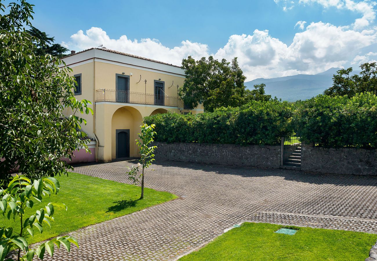 Villa a Randazzo - Villa di charme con piscina a Randazzo, Sicilia - 10 pax