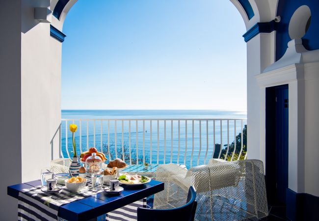 Villa a Positano - Villa Lepanto - Splendida vista mare su Positano Villa a Positano - Villa Lepanto - Splendida vista mare su Positano