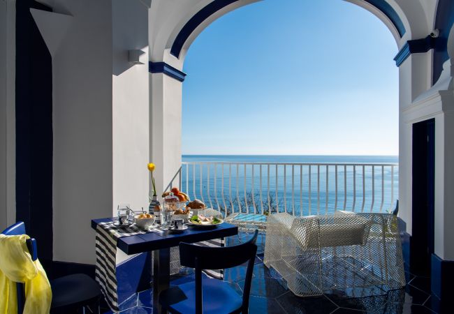 Villa a Positano - Villa Lepanto - Splendida vista mare su Positano Villa a Positano - Villa Lepanto - Splendida vista mare su Positano