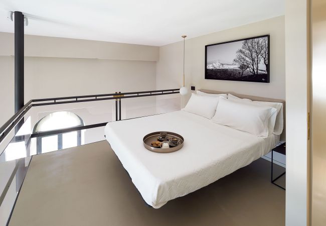 Appartamento a Taormina - Appartamento con terrazza e Jacuzzi fronte mare, Taormina, Sicilia Appartamento a Taormina - Appartamento con terrazza e Jacuzzi fronte mare, Taormina, Sicilia