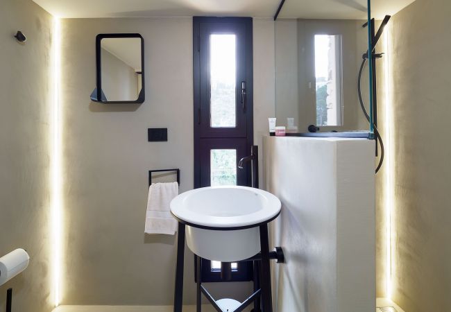 Appartamento a Taormina - Appartamento con terrazza e Jacuzzi fronte mare, Taormina, Sicilia Appartamento a Taormina - Appartamento con terrazza e Jacuzzi fronte mare, Taormina, Sicilia