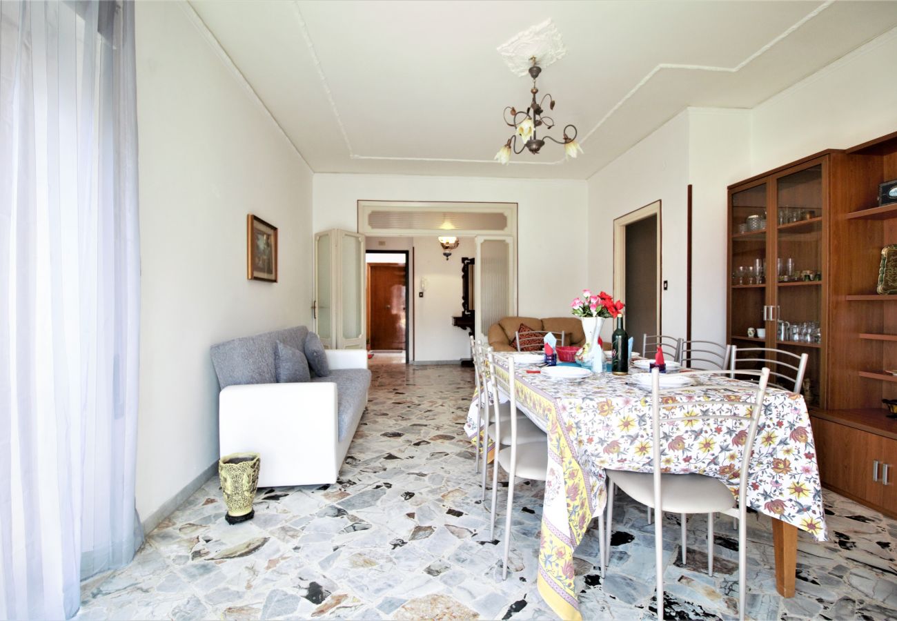 Appartamento a Sperlonga - Appartamento con terrazzo vista mare