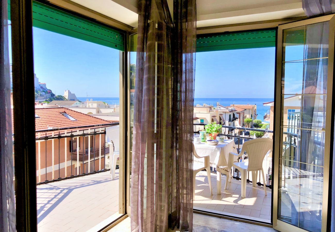 Appartamento a Sperlonga - Appartamento con terrazzo vista mare