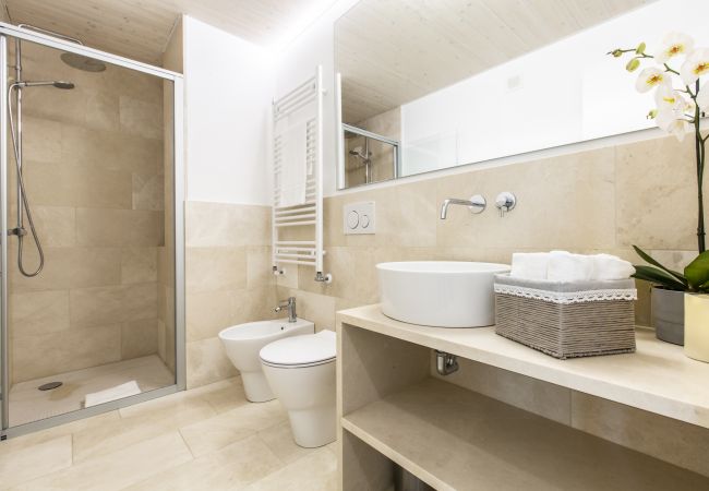 Appartamento a Venezia -  Elegant Fornasa Vecia Canal View R&R Appartamento a Venezia -  Elegant Fornasa Vecia Canal View R&R