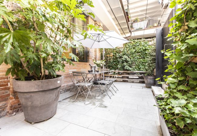 Appartamento a Venezia -  Elegant Fornasa Vecia Canal View R&R Appartamento a Venezia -  Elegant Fornasa Vecia Canal View R&R