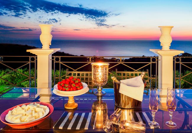 Villa a Capo d´Orlando - Lussuosa villa con piscina a Capo D'Orlando Villa a Capo d´Orlando - Lussuosa villa con piscina a Capo D'Orlando