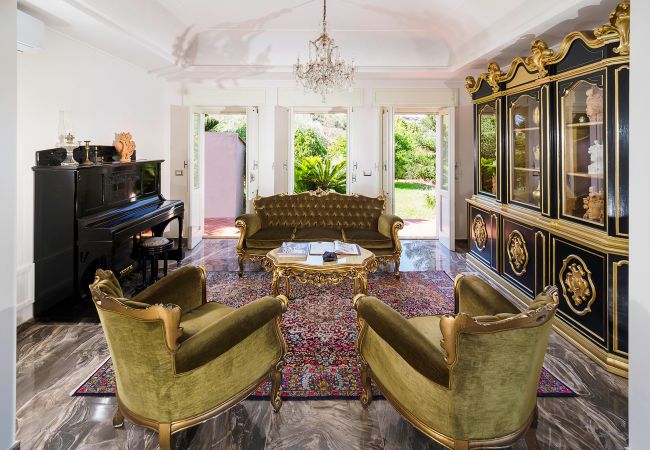 Villa a Capo d´Orlando - Lussuosa villa con piscina a Capo D'Orlando Villa a Capo d´Orlando - Lussuosa villa con piscina a Capo D'Orlando