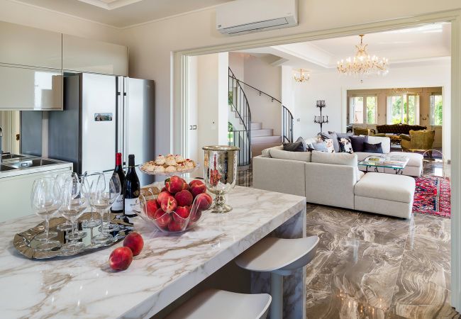 Villa a Capo d´Orlando - Lussuosa villa con piscina a Capo D'Orlando Villa a Capo d´Orlando - Lussuosa villa con piscina a Capo D'Orlando