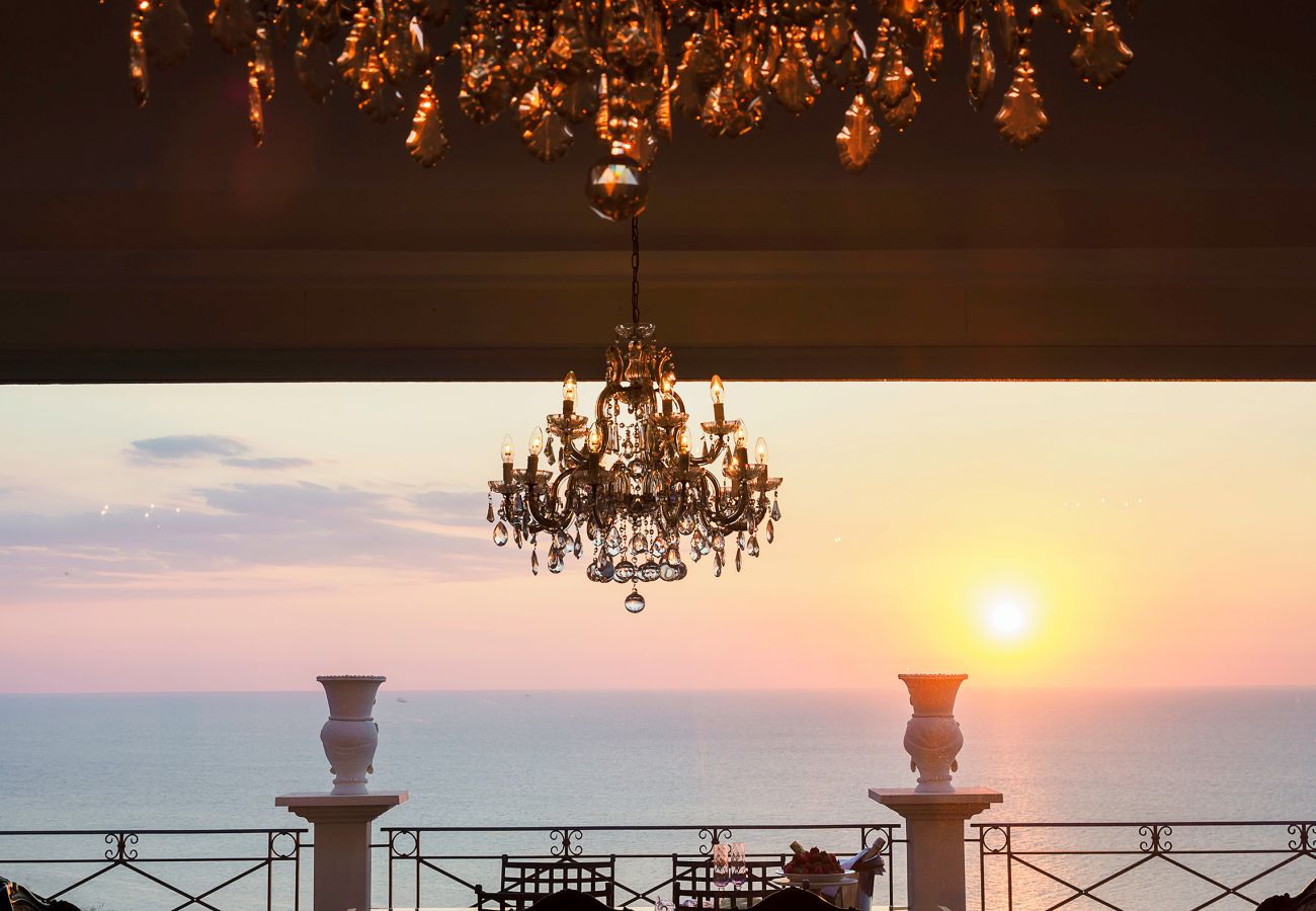 Villa a Capo d´Orlando - Lussuosa villa con piscina a Capo D'Orlando