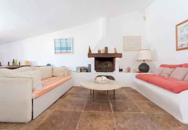 Appartamento a Sperlonga - Palazzo storico indipendente con terrazza sul mare Appartamento a Sperlonga - Palazzo storico indipendente con terrazza sul mare