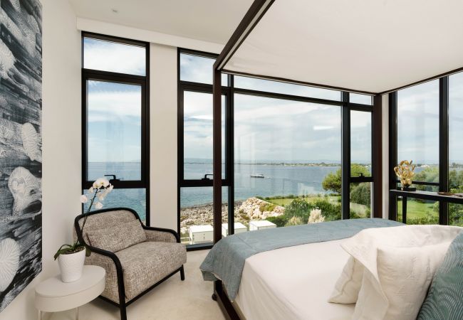 Villa a Siracusa - Villa con piscina ed accesso privato alla scogliera a Siracusa, Sicilia Villa a Siracusa - Villa con piscina ed accesso privato alla scogliera a Siracusa, Sicilia