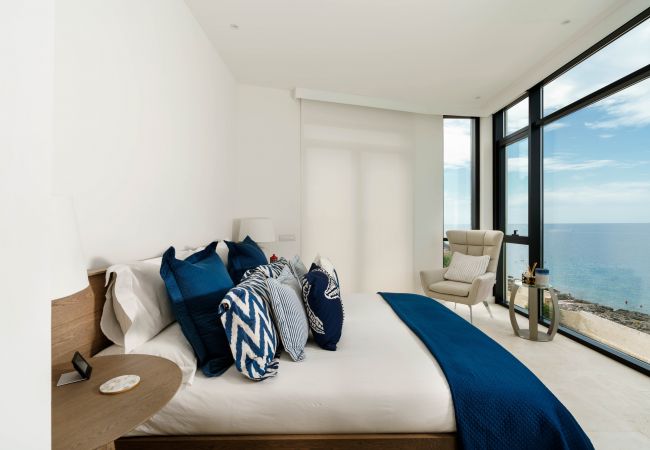 Villa a Siracusa - Villa con piscina ed accesso privato alla scogliera a Siracusa, Sicilia Villa a Siracusa - Villa con piscina ed accesso privato alla scogliera a Siracusa, Sicilia