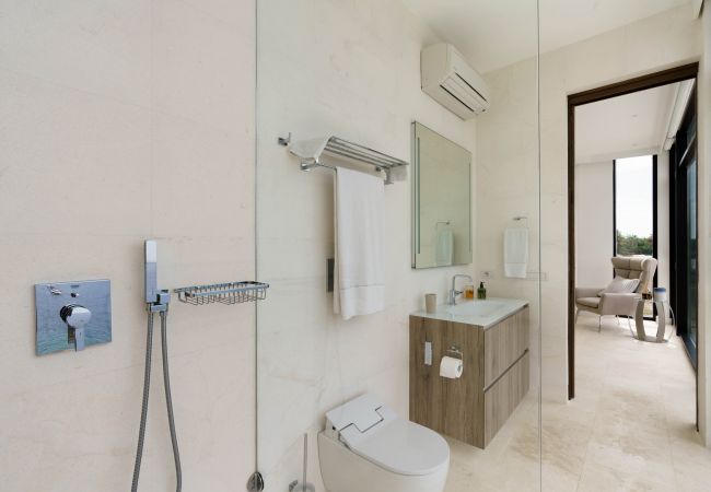 Villa a Siracusa - Villa con piscina ed accesso privato alla scogliera a Siracusa, Sicilia Villa a Siracusa - Villa con piscina ed accesso privato alla scogliera a Siracusa, Sicilia